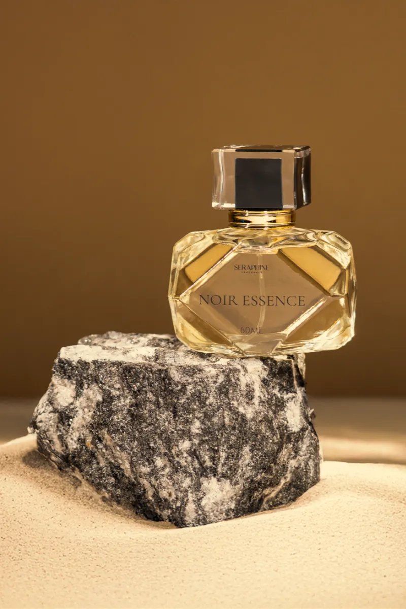 Noir Essence